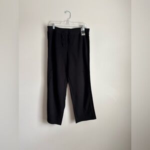 NWT- Women’s New York & Co Black Yoga Pants- size Large Short